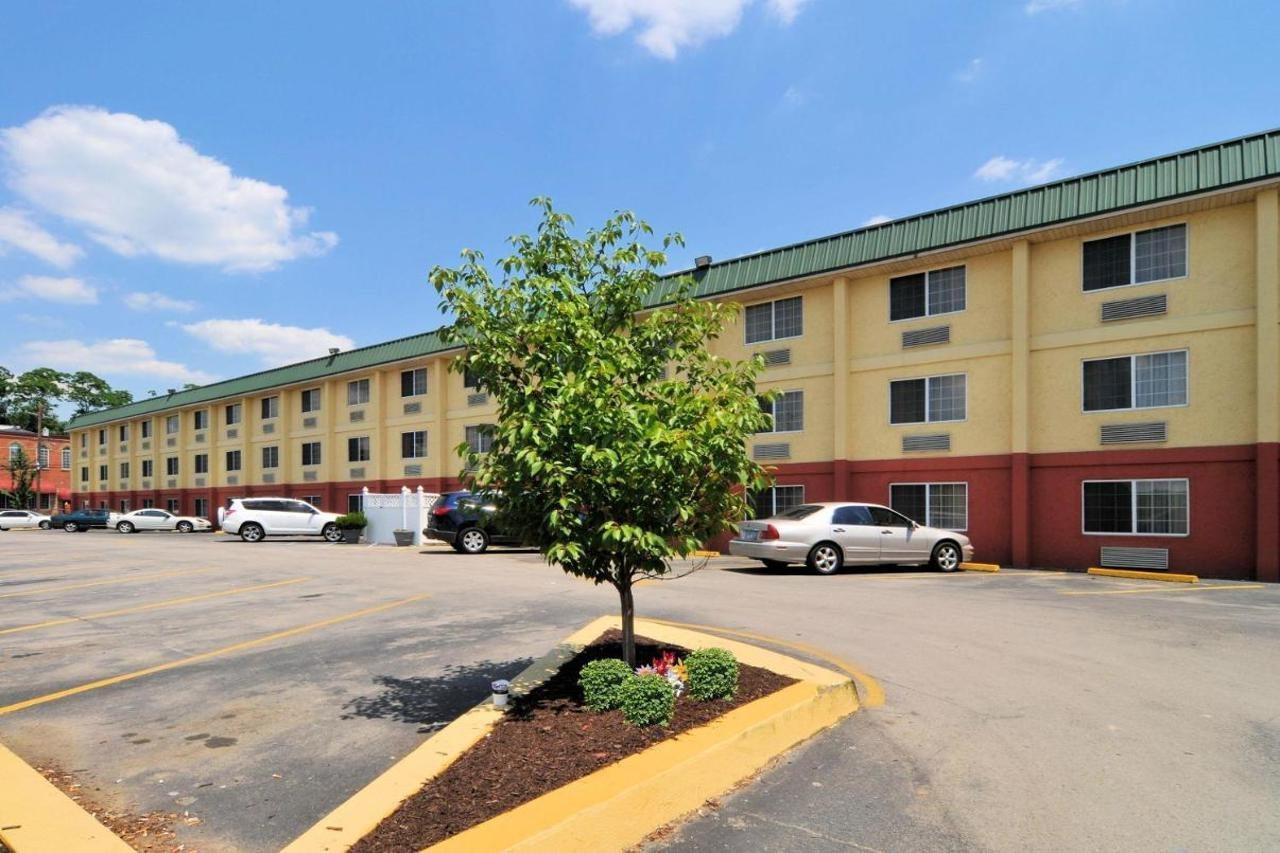Quality Inn & Suites Morgantown - University Area Luaran gambar