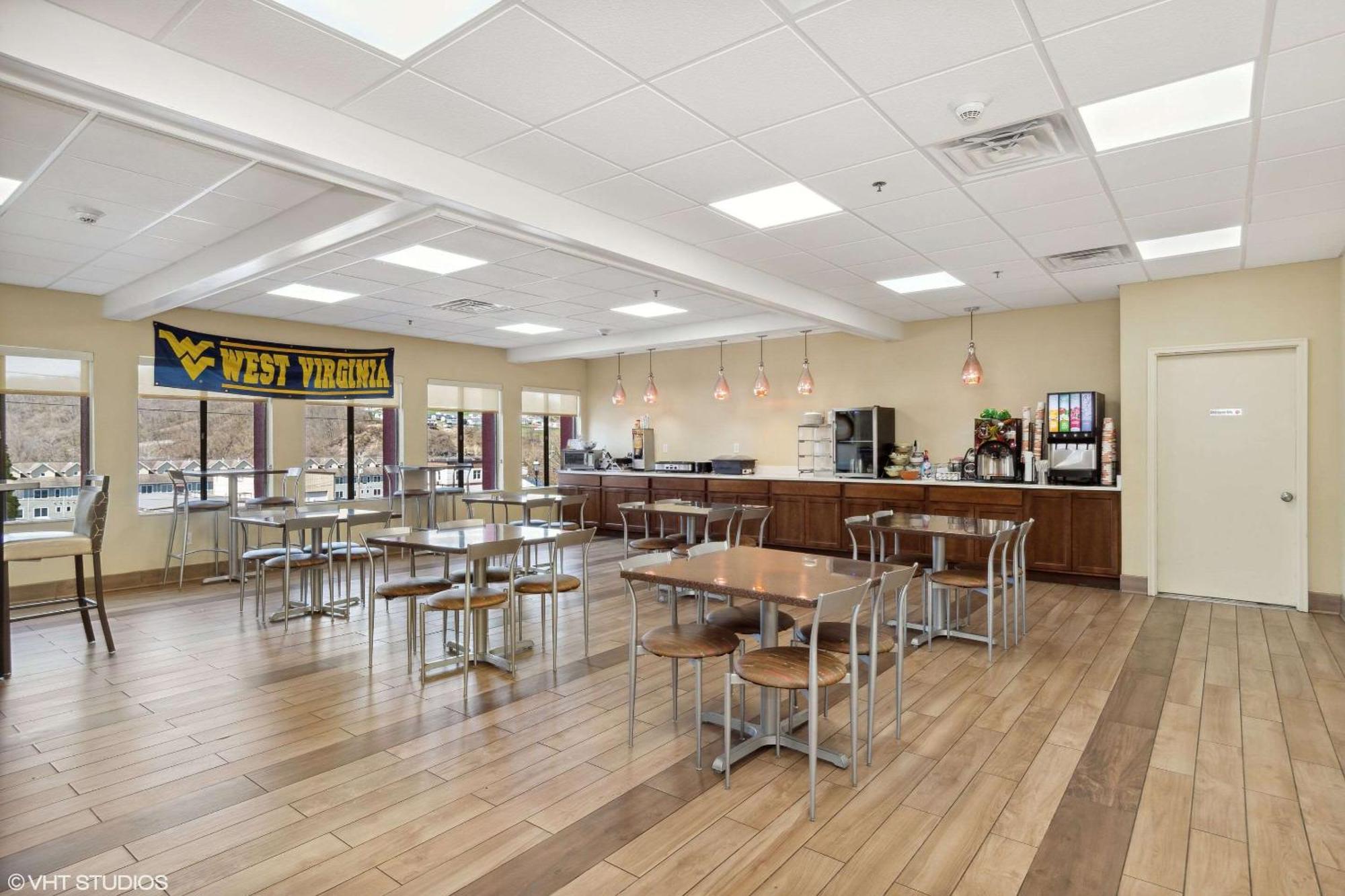Quality Inn & Suites Morgantown - University Area Luaran gambar