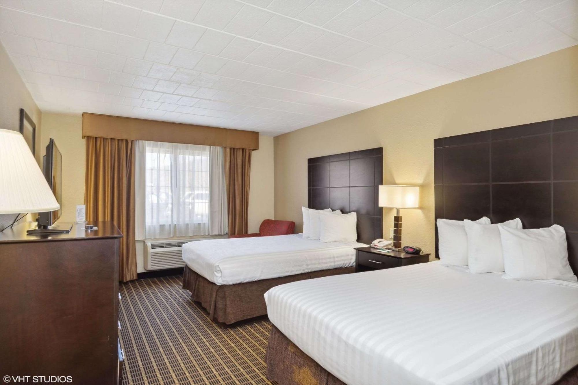 Quality Inn & Suites Morgantown - University Area Luaran gambar
