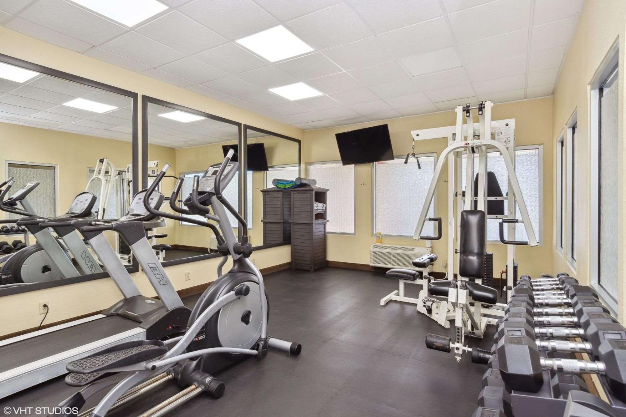 Quality Inn & Suites Morgantown - University Area Luaran gambar