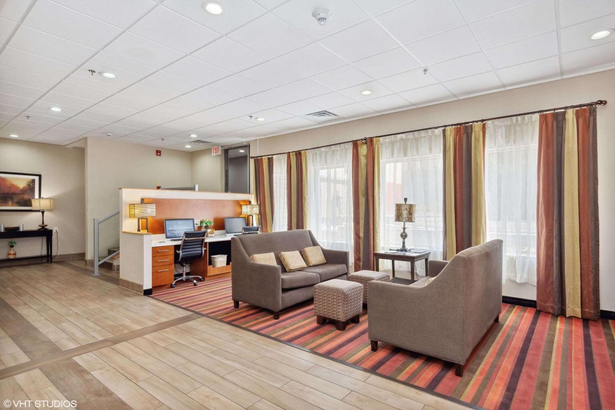 Quality Inn & Suites Morgantown - University Area Luaran gambar